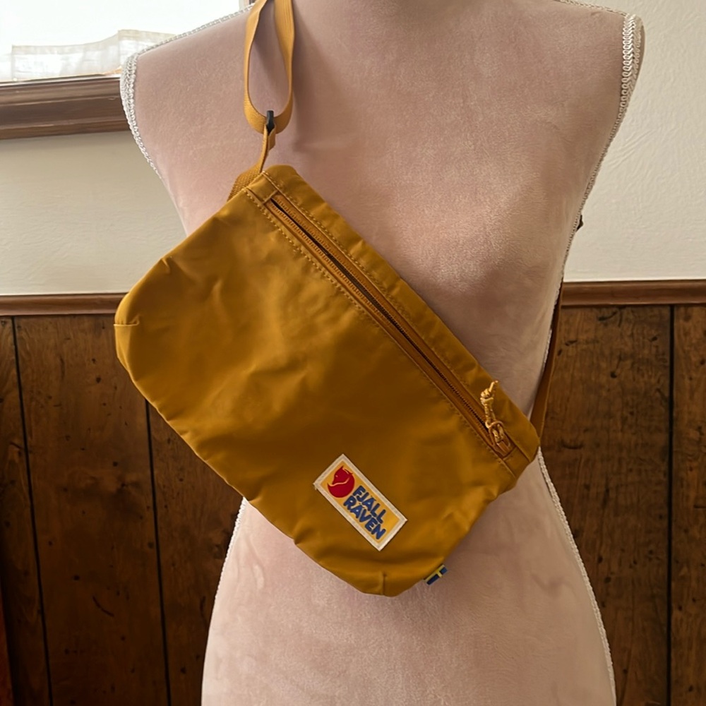 Fjallraven Vardag Pocket beltbag, mustard yellowy color.
